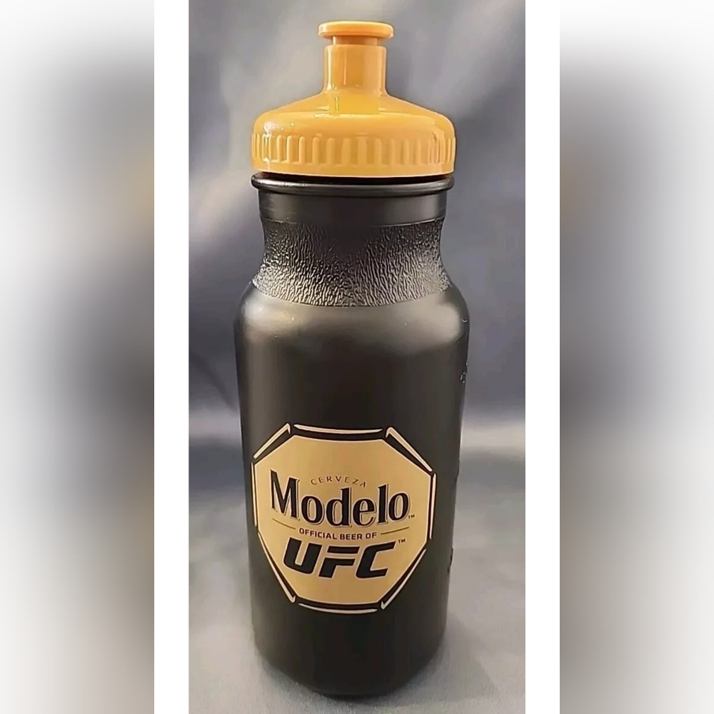 UFC PLASTIC WATER BOTTLE MODELO ESPECIAL BEER CERVEZA 15oz   NEW